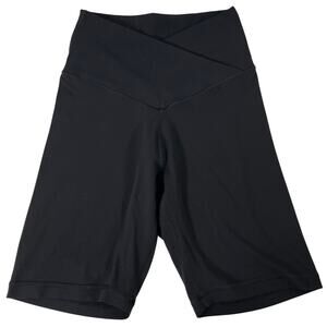 Offline by Aerie Black Mid Rise Crisscross Waist Bike Shorts Size M